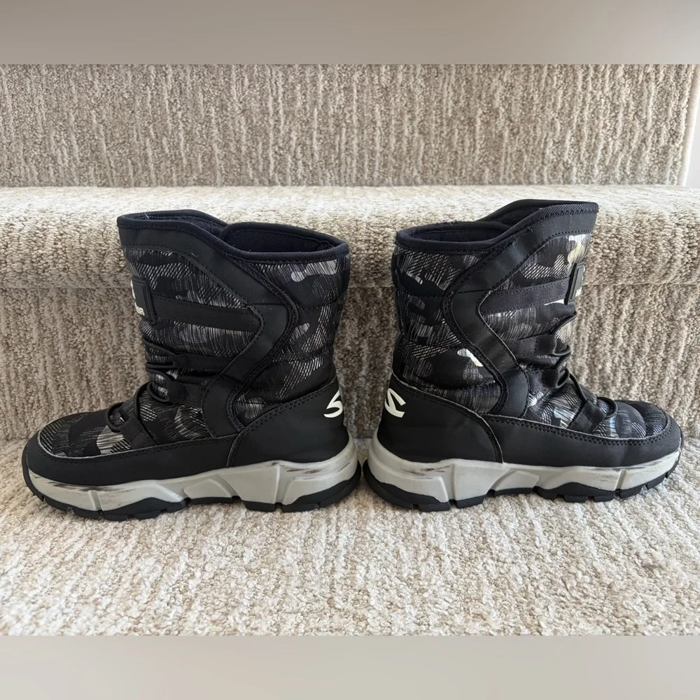 Hobibear boys kids winter snow boots. Size 2.
